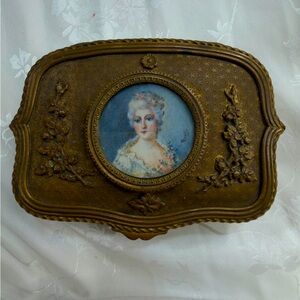 ANTIQUE FRENCH BRONZE TRINKET BOX PORCELAIN PAINTED PORTRAIT LID